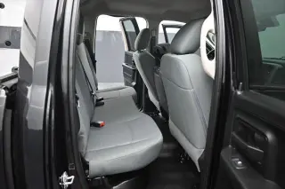 Ram 1500 2018 4x4 Tradesman 4 puertas Cabina Cuádruple 6,3 pies SB Pickup