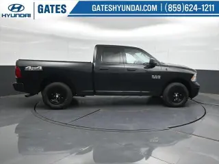 Ram 1500 2018 4x4 Tradesman 4 puertas Cabina Cuádruple 6,3 pies SB Pickup