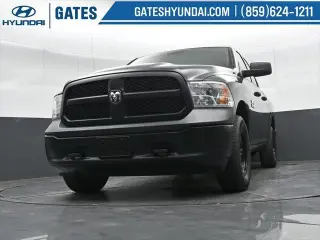 Ram 1500 2018 4x4 Tradesman 4 puertas Cabina Cuádruple 6,3 pies SB Pickup