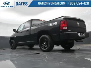 Ram 1500 2018 4x4 Tradesman 4 puertas Cabina Cuádruple 6,3 pies SB Pickup