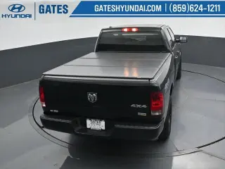 Ram 1500 2018 4x4 Tradesman 4 puertas Cabina Cuádruple 6,3 pies SB Pickup