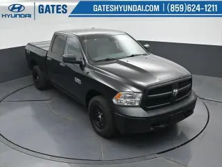 Ram 1500 2018 4x4 Tradesman 4 puertas Cabina Cuádruple 6,3 pies SB Pickup