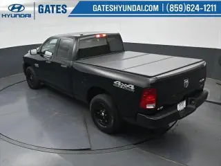Ram 1500 2018 4x4 Tradesman 4 puertas Cabina Cuádruple 6,3 pies SB Pickup