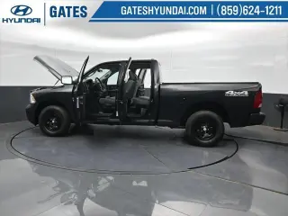 Ram 1500 2018 4x4 Tradesman 4 puertas Cabina Cuádruple 6,3 pies SB Pickup