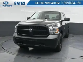 Ram 1500 2018 4x4 Tradesman 4 puertas Cabina Cuádruple 6,3 pies SB Pickup