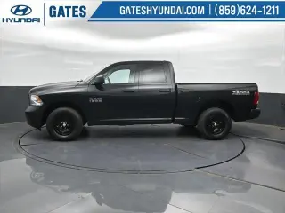 Ram 1500 2018 4x4 Tradesman 4 puertas Cabina Cuádruple 6,3 pies SB Pickup