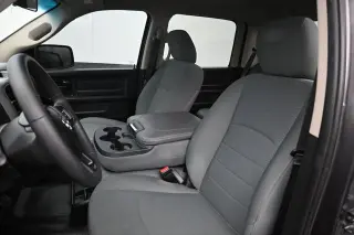 Ram 1500 Classic 2019 4x4 Tradesman 4p. Cabina de Conductor Completa 5.5 pies Cabina Extendida Pickup