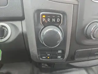 Ram 1500 Classic 2019 4x4 Tradesman 4p Camioneta Cabina Extendida 5.5 pies ST