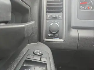 Ram 1500 Classic 2019 4x4 Tradesman 4p Camioneta Cabina Extendida 5.5 pies ST