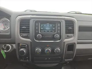 Ram 1500 Classic 2019 4x4 Tradesman 4p Camioneta Cabina Extendida 5.5 pies ST