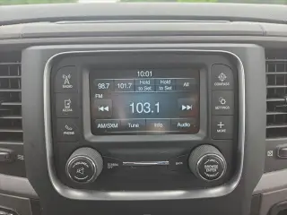 Ram 1500 Classic 2019 4x4 Tradesman 4p Camioneta Cabina Extendida 5.5 pies ST
