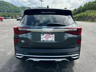 Kia Seltos 2023 AWD S 4p SUV