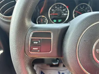 Jeep Wrangler 2011 4x4 Sport 2p SUV