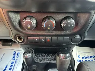 Jeep Wrangler 2011 4x4 Sport 2p SUV