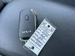 Kia K5 2022 LXS 4p Sedan