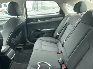 Kia K5 2022 LXS 4p Sedan