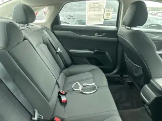 Kia K5 2022 LXS 4p Sedan