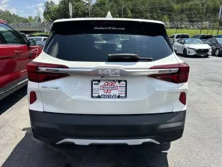Kia Seltos 2023 AWD LX 4p SUV