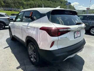 Kia Seltos 2023 AWD LX 4p SUV
