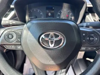 Toyota Corolla 2025 LE Sedán de 4 puertas