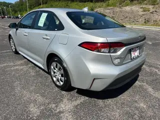 Toyota Corolla 2025 LE Sedán de 4 puertas