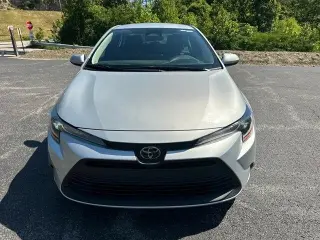 Toyota Corolla 2025 LE Sedán de 4 puertas