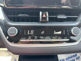 Toyota Corolla 2024 LE Sedán de 4 puertas