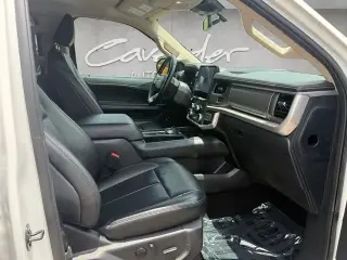 Ford Expedition 2024 4x2 XLT 4dr SUV