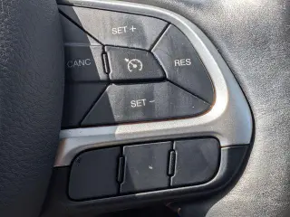 Jeep Compass 2017 4x4 Latitude SUV de 4 puertas (lanzamiento de mitad de año)
