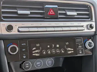 Genesis G70 2026 AWD 2.5T Standard Sedán de 4 puertas