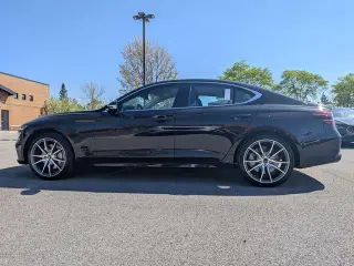 Genesis G70 2026 AWD 2.5T Standard Sedán de 4 puertas