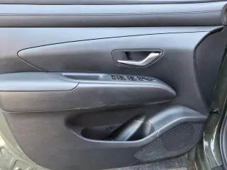 Hyundai TUCSON 2025 AWD SE 4p SUV