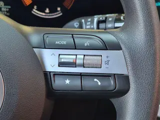 Hyundai TUCSON 2025 AWD SE 4p SUV