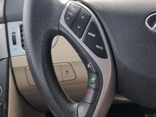 Hyundai ELANTRA 2015 SE 4p Sedan 6M