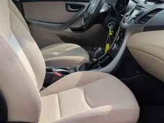 Hyundai ELANTRA 2015 SE 4p Sedan 6M