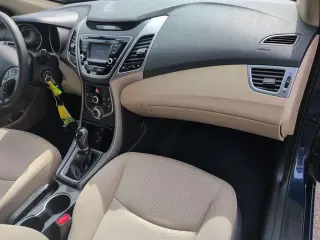 Hyundai ELANTRA 2015 SE 4p Sedan 6M