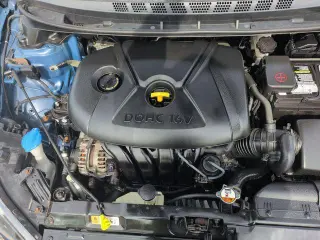 Hyundai ELANTRA 2015 SE 4p Sedan 6M