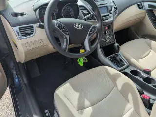 Hyundai ELANTRA 2015 SE 4p Sedan 6M