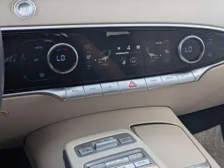 Genesis GV70 2023 AWD 3.5T Sport 4p SUV