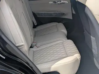 Genesis GV70 2023 AWD 3.5T Sport 4p SUV