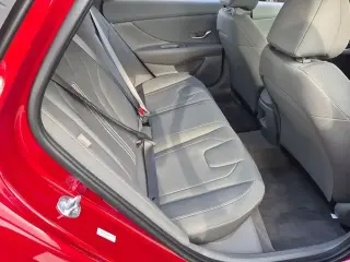 Hyundai ELANTRA 2025 SEL Sport 4p Sedan