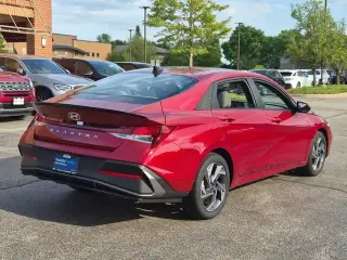Hyundai ELANTRA 2025 SEL Sport 4p Sedan