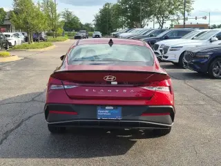 Hyundai ELANTRA 2025 SEL Sport 4p Sedan