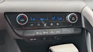 Hyundai ELANTRA 2023 SEL 4p Sedan