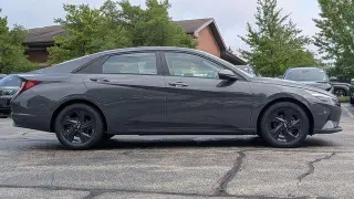 Hyundai ELANTRA 2023 SEL 4p Sedan