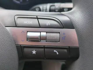 Hyundai KONA 2024 AWD SE 4p Crossover