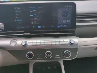 Hyundai KONA 2024 AWD SE 4p Crossover