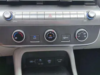 Hyundai KONA 2024 AWD SE 4p Crossover