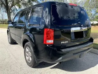 Pilot LX -- 2012 -- Honda