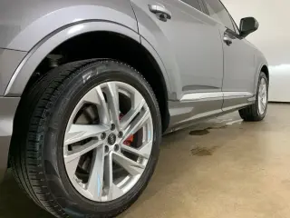 Audi Q7 2023 AWD quattro Premium Plus 55 TFSI 4p SUV
